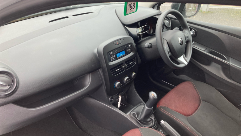 Renault Clio 0.9 TCE 90 Play 5dr Petrol Hatchback